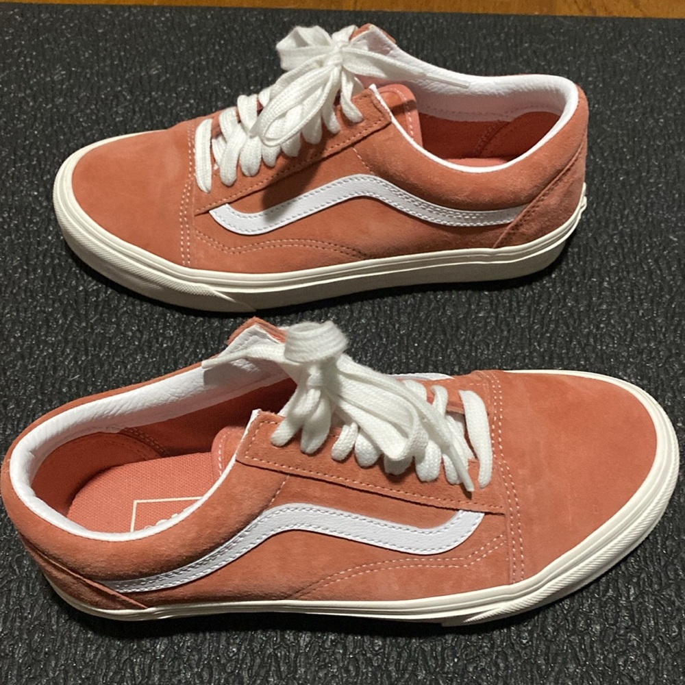 Vans Old Skool Pig Suede Sneakers Terra Cotta sz 39, women’s 8.5, men’s 7 unisex